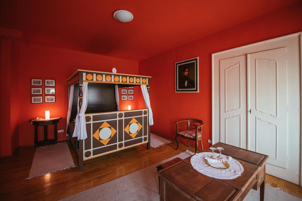 Voeroes Guest House Tîrgu Secuiesc Zewnętrze zdjęcie