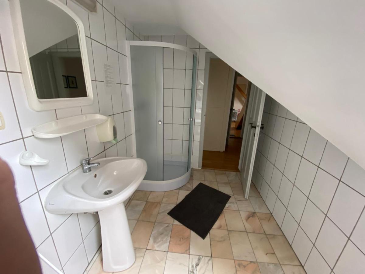 Voeroes Guest House Tîrgu Secuiesc Zewnętrze zdjęcie