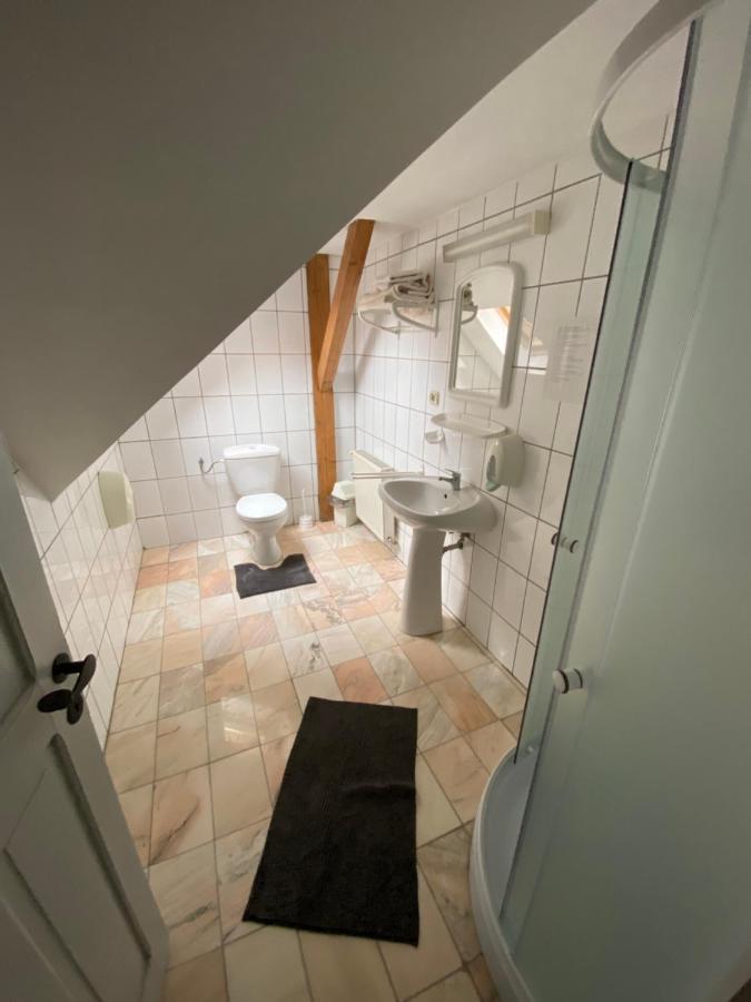 Voeroes Guest House Tîrgu Secuiesc Zewnętrze zdjęcie